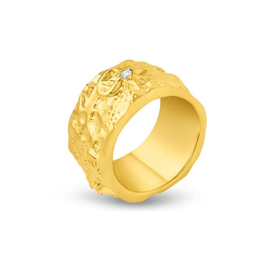 Fax Jewelry | 'Jackie' Hammered Cigar Ring | 18 karat Gold Plated