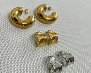 FAX Jewelry | 'Evie' Chunky Gold Hoop Earrings | 18 karat gold plated stainless steel | Flatlay 